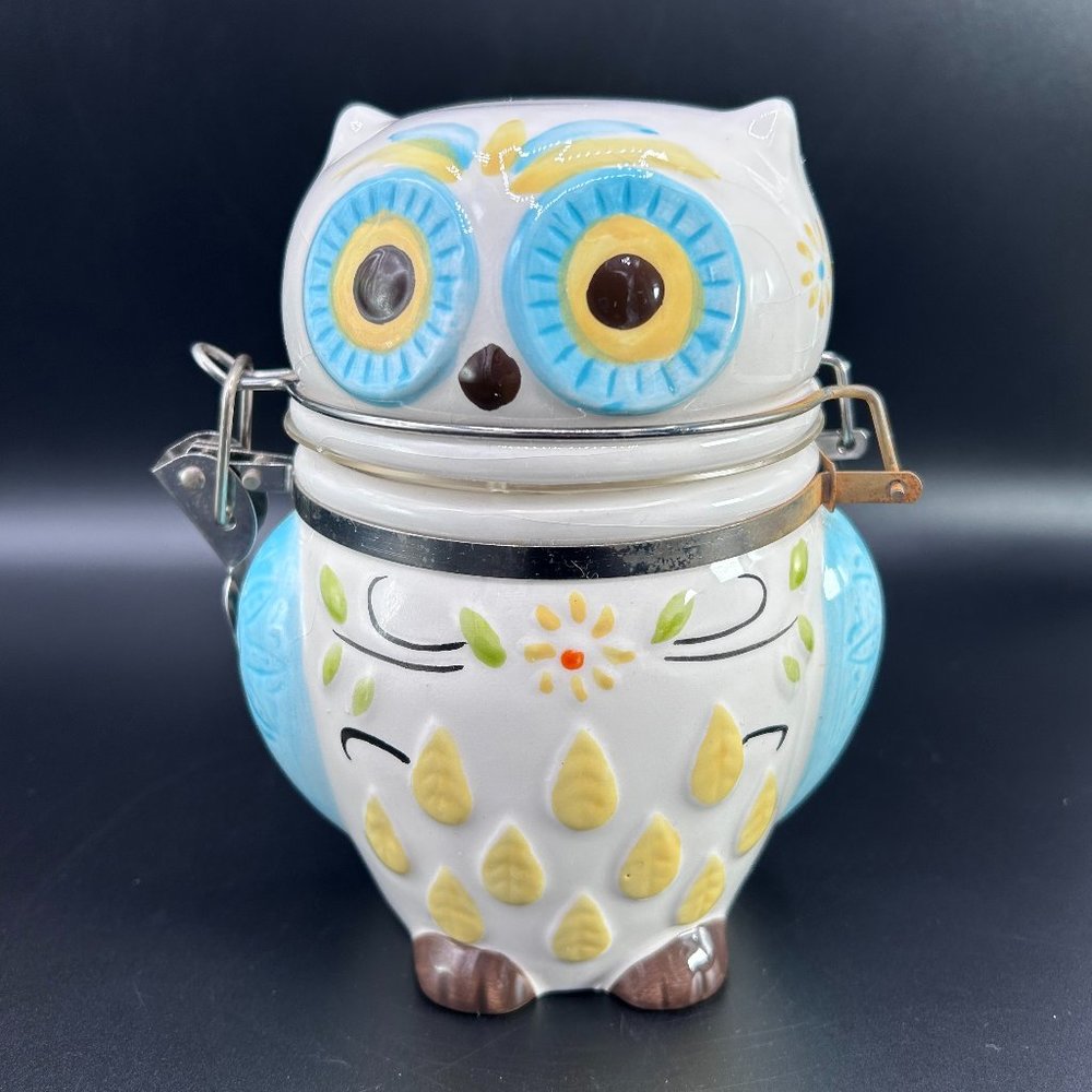 Boston Warehouse Ceramic Owl Treat Jar Canister 6.5” w/ Hinged Lid Latch White